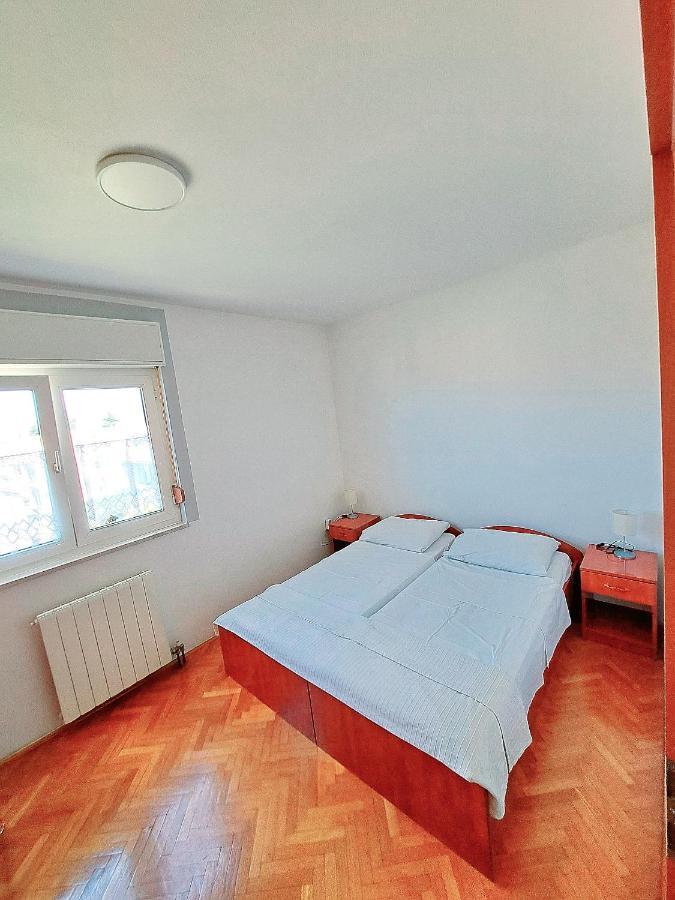 Guesthouse Varnica Каштел-Лукшич Экстерьер фото