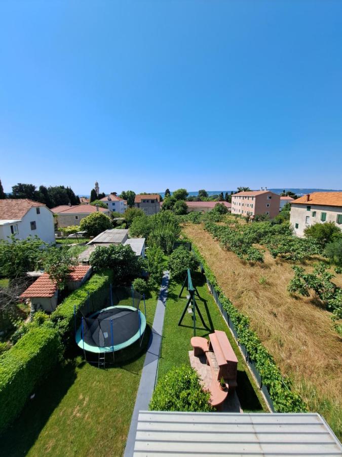 Guesthouse Varnica Каштел-Лукшич Экстерьер фото