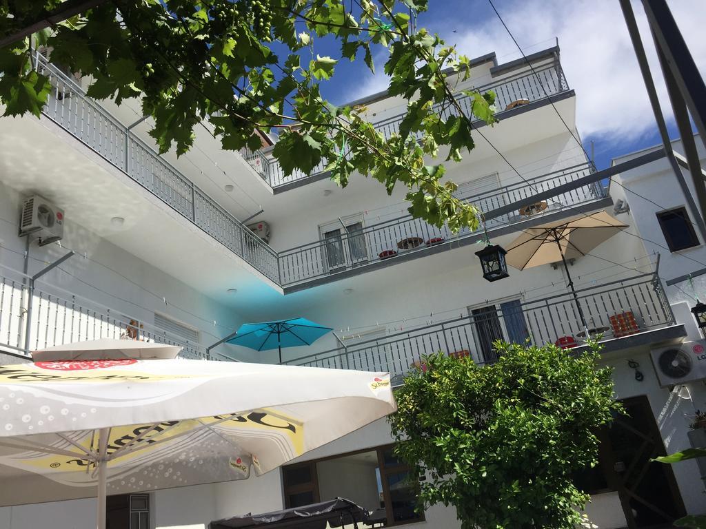 Guesthouse Varnica Каштел-Лукшич Экстерьер фото