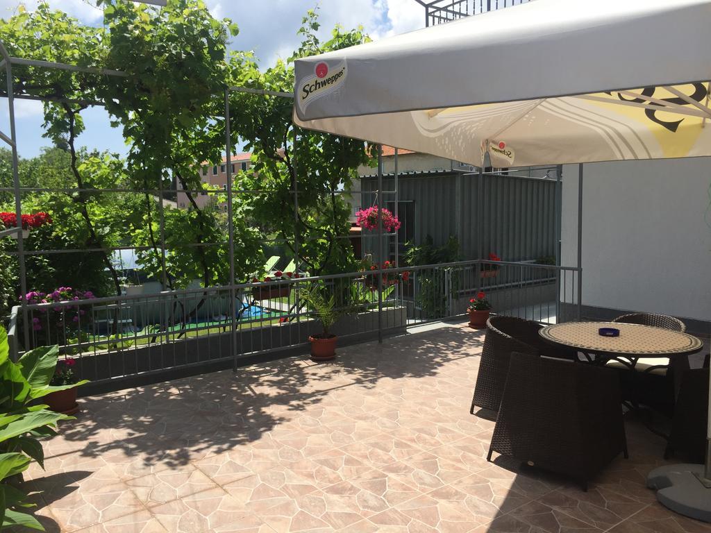 Guesthouse Varnica Каштел-Лукшич Экстерьер фото