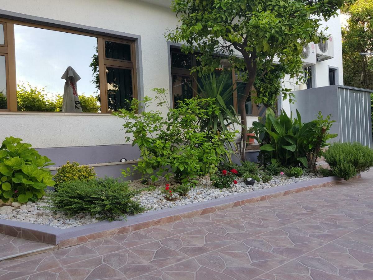 Guesthouse Varnica Каштел-Лукшич Экстерьер фото