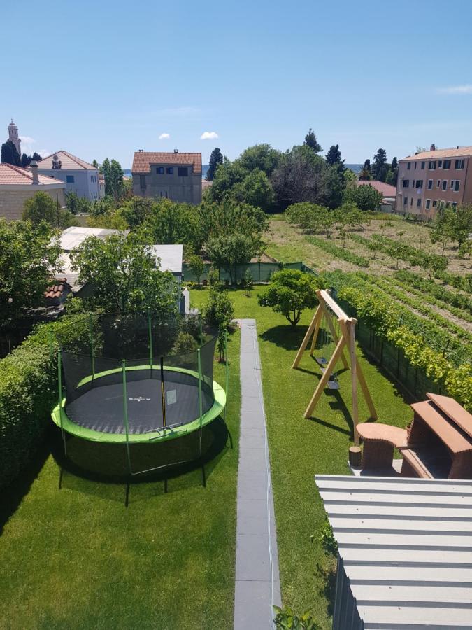 Guesthouse Varnica Каштел-Лукшич Экстерьер фото